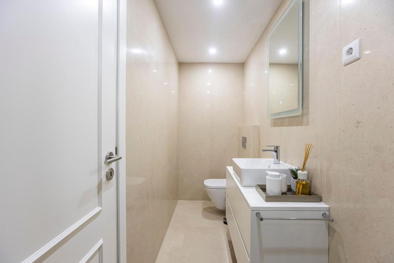 City Center 2Br Flat W/ Ac By Lovelystay Πόρτο Εξωτερικό φωτογραφία